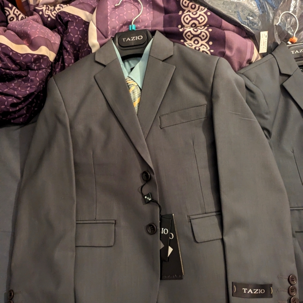 5-PC suit set Tazio